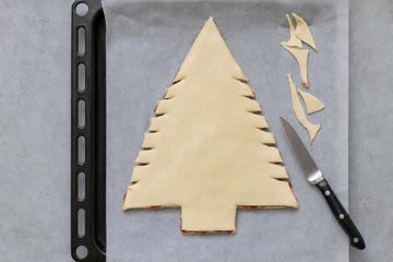 Árbol de Navidad de hojaldre, mermelada y canela: paso 2