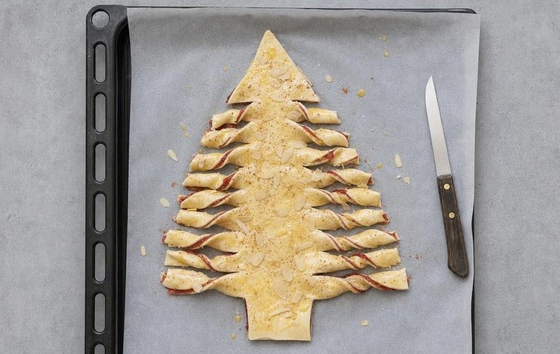 Árbol de Navidad de hojaldre, mermelada y canela: paso 3