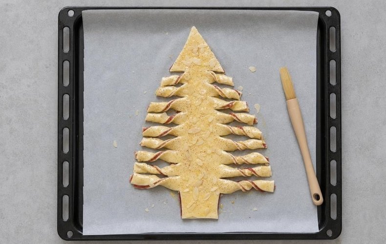 Árbol de Navidad de hojaldre, mermelada y canela: paso 4