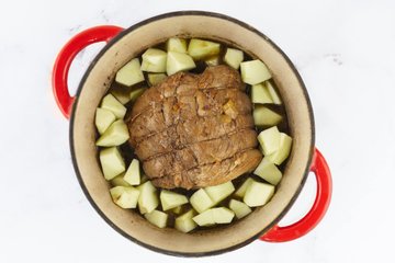 Preparación del asado de ternera con manzanas, foto 10
