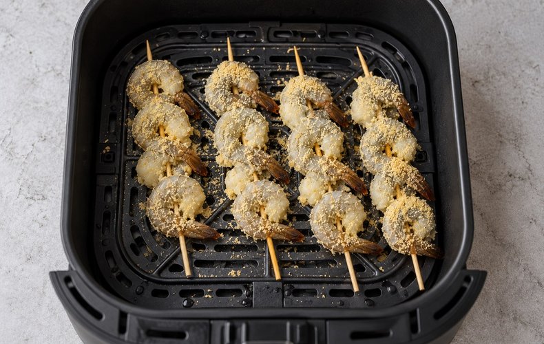 Brochetas de gambas en freidora de aire: paso 4