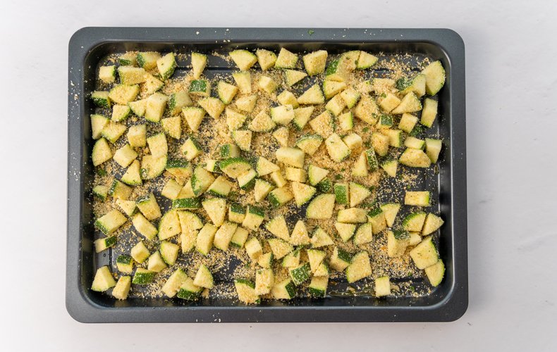 Preparación de los calabacines al horno con pan rallado, paso 5
