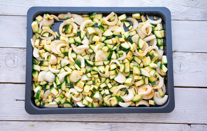 Receta de calabacines con cebollas al horno 5