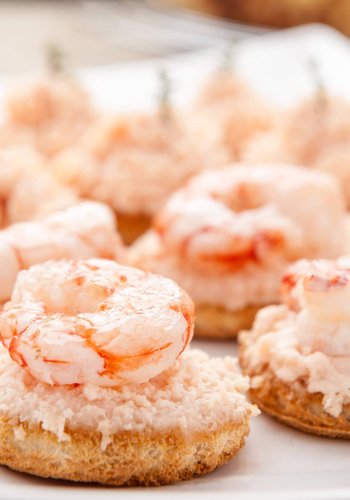 Receta Canapés de gambas y crema de salmón