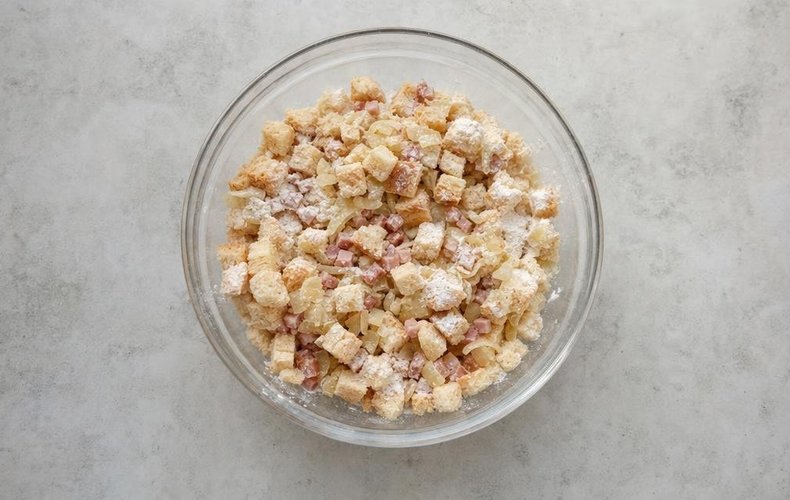 Canederli con salsa de tomate: paso 3