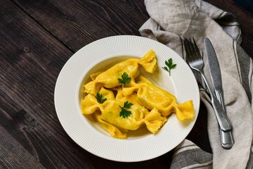 Receta Caramelle de ricotta y espinacas (pasta fresca rellena)