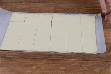 Receta de cestitas de hojaldre con cebolla caramelizada 1
