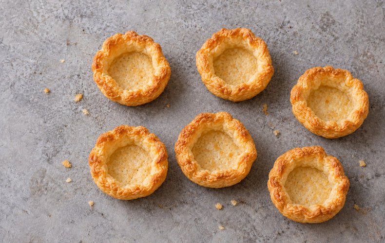 Cestitas de hojaldre con rosas de salmón: paso 3