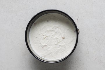 Preparación de la cheesecake de mortadela 4