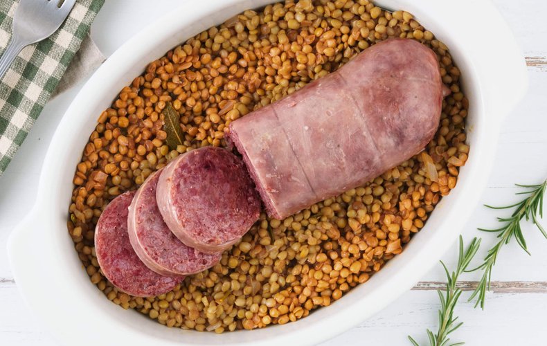 Cotechino con lentejas