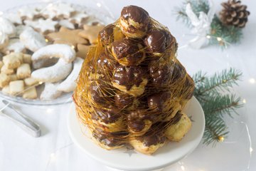 Receta Croquembouche (torre de profiteroles)