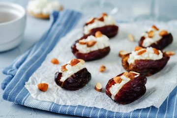 Receta Dátiles rellenos de ricotta y almendras