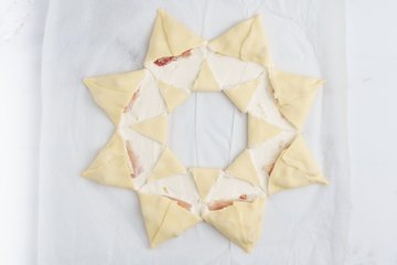 Preparación de la estrella de Navidad de hojaldre