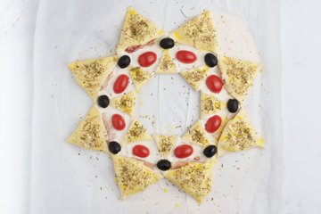 Preparación de la estrella de Navidad de hojaldre