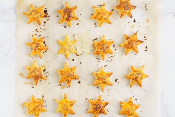 Preparación de las estrellas de hojaldre rellenas