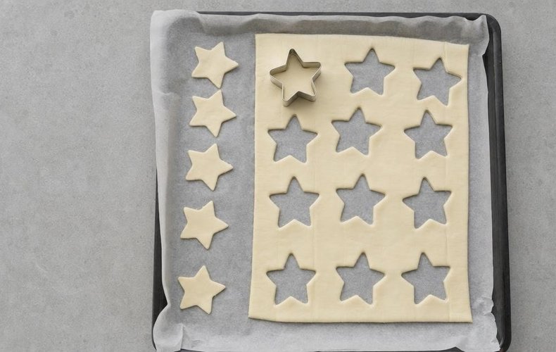 Estrellitas de hojaldre rellenas: paso 2