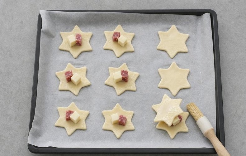 Estrellitas de hojaldre rellenas: paso 3
