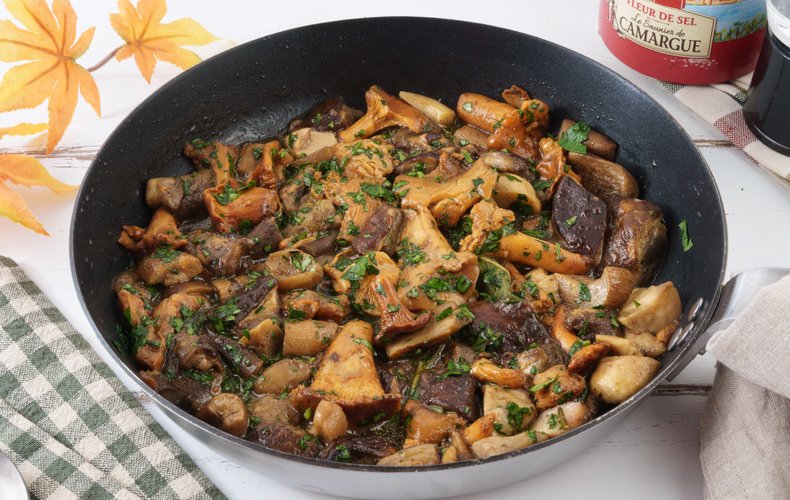 Funghi trifolati a la sartén
