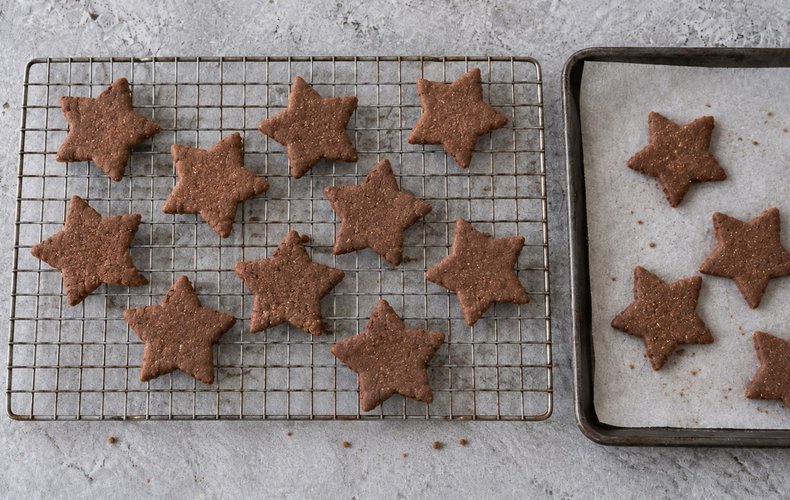 Galletas de masa quebrada de cacao y avellanas: paso 5