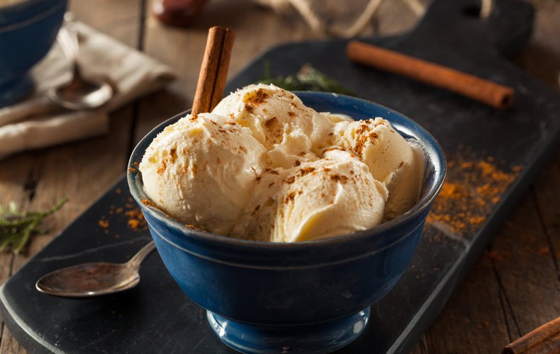 Helado de canela hecho sin heladora