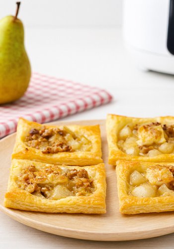 Receta Hojaldritos de pera y brie en freidora de aire