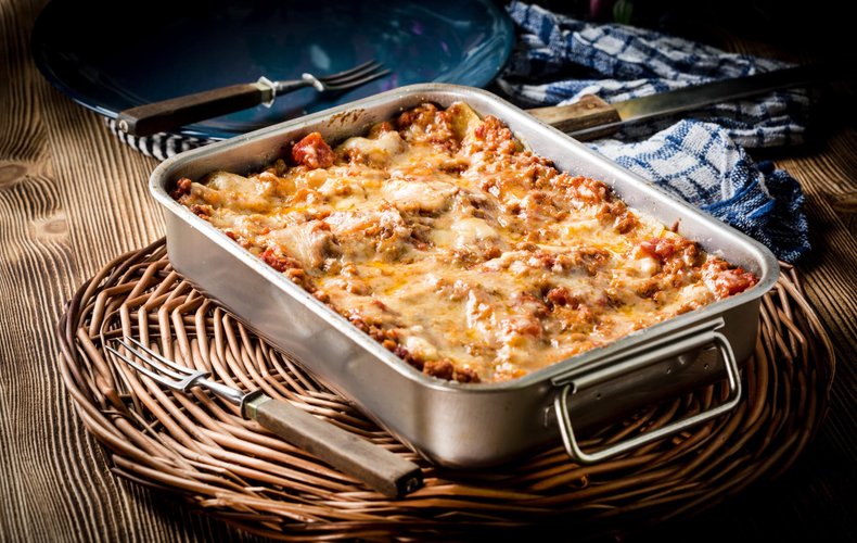 Lasaña al horno con ragú de salchicha