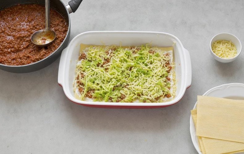 Lasaña con ragú de carne y col: paso 5