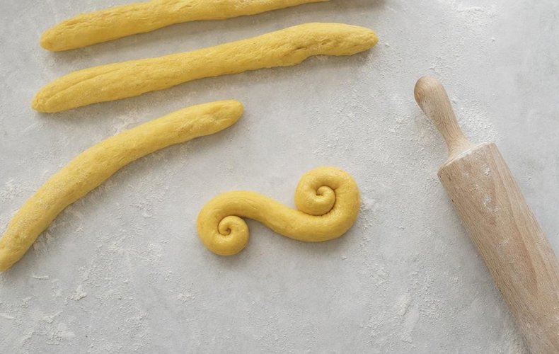 Lussekatter, bollos suecos de Santa Lucía: paso 4