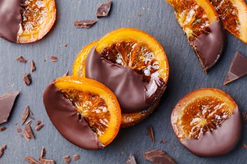 Receta Naranjas confitadas con chocolate