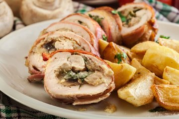 Receta Pechuga de pollo con champiñones, cebolla y panceta