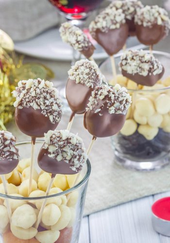 Receta Piruletas de fruta y chocolate