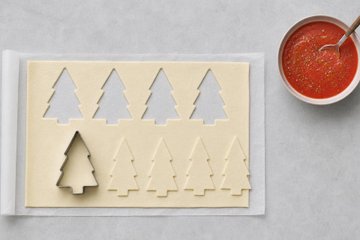 Pizzetas de Navidad en forma de árbol: paso 2