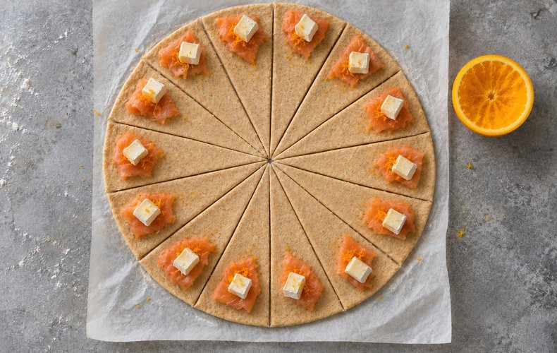 Cruasanes de hojaldre con salmón: paso 3