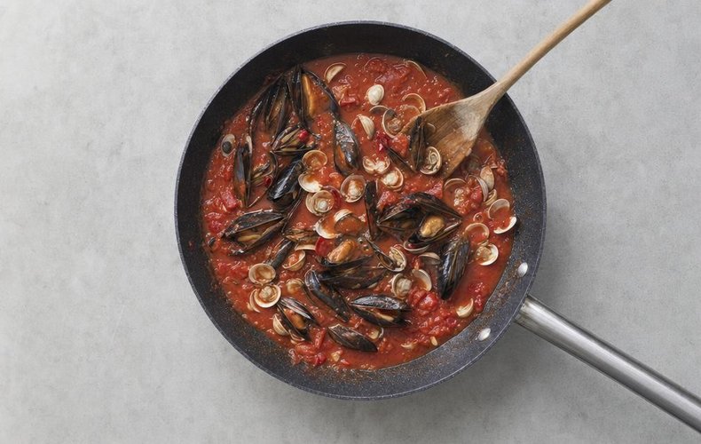 Espaguetis con mejillones y almejas: paso 2