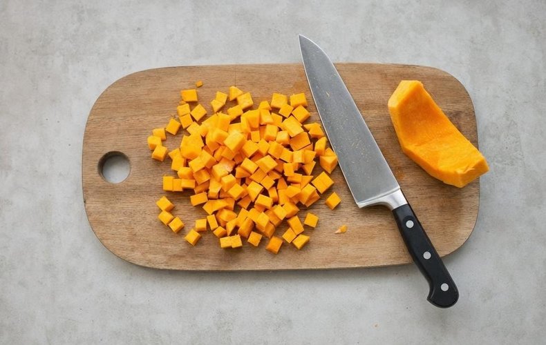 Mini tartas saladas de hojaldre con calabaza y gorgonzola: paso 1
