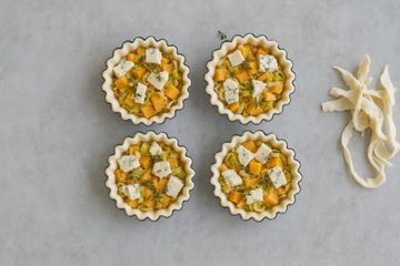 Mini tartas saladas de hojaldre con calabaza y gorgonzola: paso 3