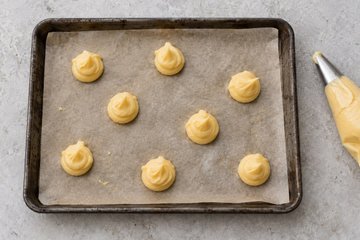 Profiteroles salados de aguacate y salmón: paso 3