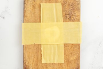 Receta de saquitos de lasaña al horno: preparación 6