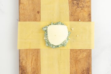 Preparación de los saquitos de lasaña con ricotta y espinacas 8