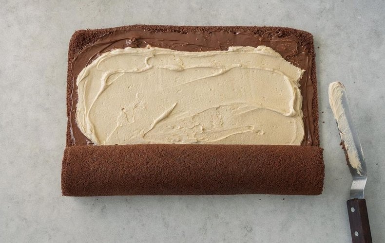 Tronco de Navidad de tiramisú y Nutella: paso 6