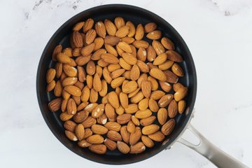Preparación de las almendras garrapiñadas 1