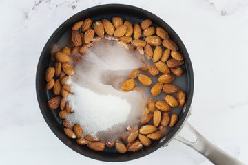 Preparación de las almendras garrapiñadas 3