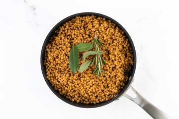 Preparación del cotechino con lentejas 15