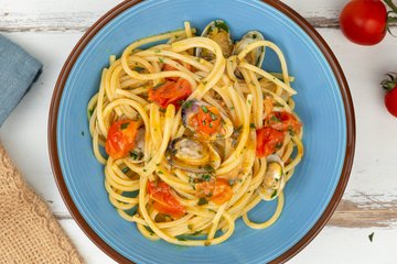 Receta Espaguetis con almejas y tomates cherry