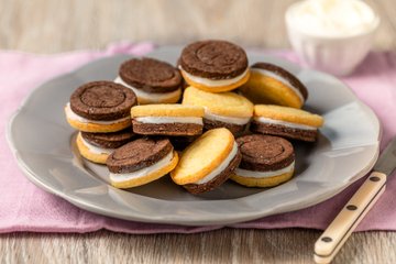 Receta Galletas Ringo caseras (rellenas de crema de mantequilla)