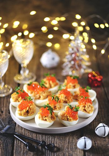 Receta Huevos rellenos con caviar