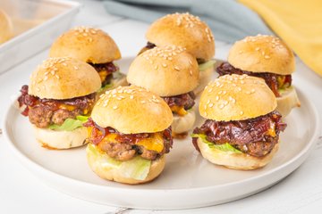 Receta Minihamburguesas con cebolla caramelizada