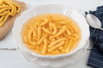 Receta Passatelli in brodo (pasta de pan y parmesano en caldo): la receta original