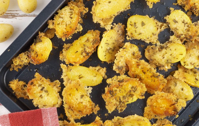 Receta de patatas al horno crujientes al parmesano