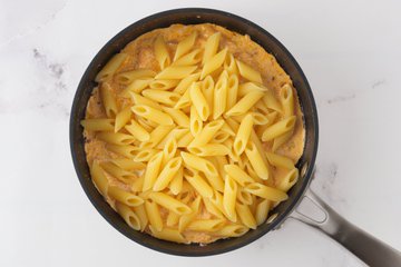 Preparación de los penne con salmón, foto 6